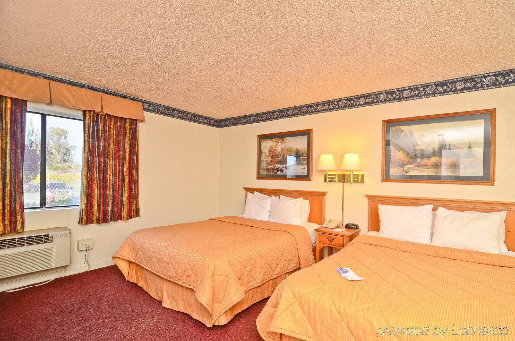 Americas Best Value Inn Stockton Room photo