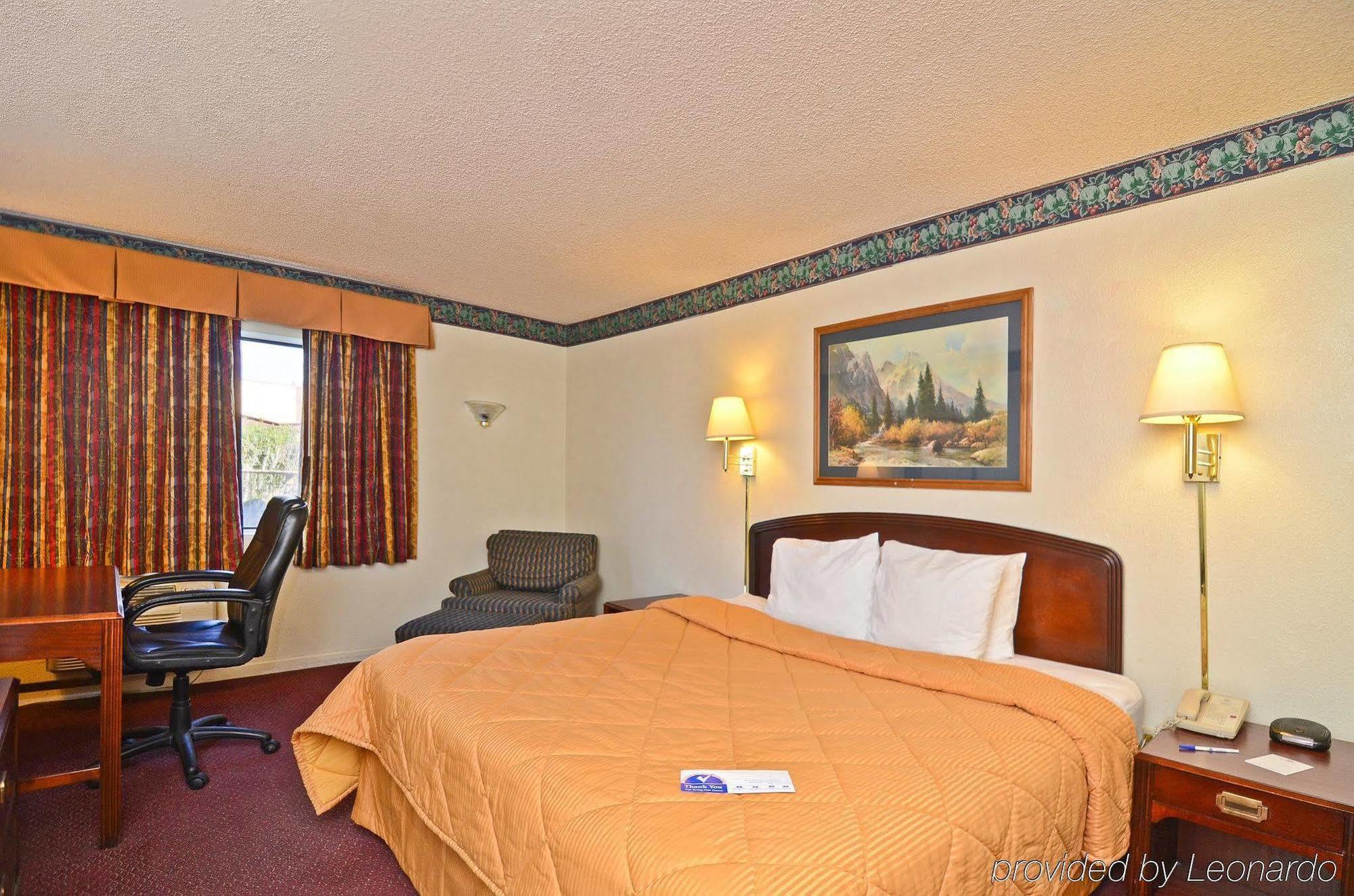 Americas Best Value Inn Stockton Room photo